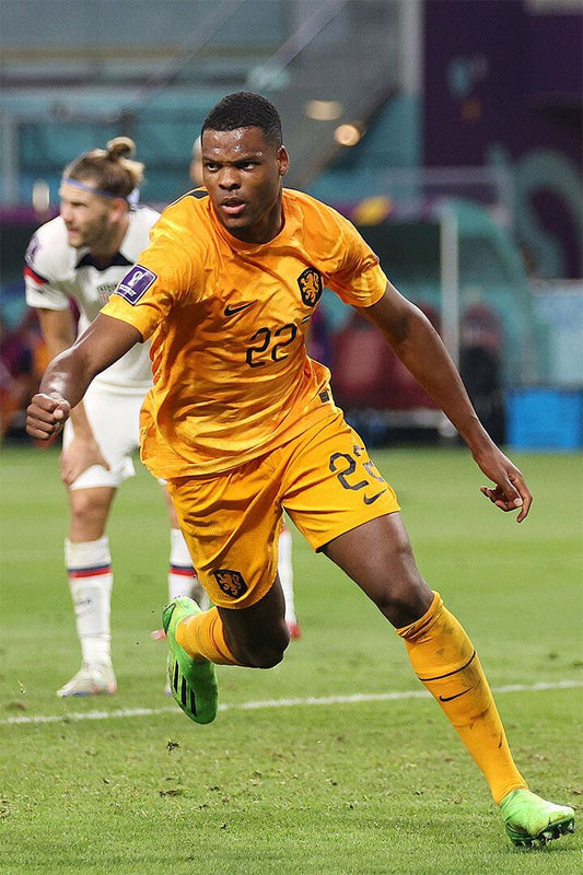 Denzel Dumfries Netherlands National Team World Cup Jigsaw Puzzle