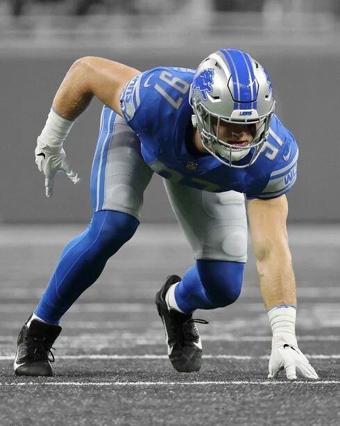 Detroit Lions Aidan Hutchinson Glossy Photo Spotlight Print Football Poster