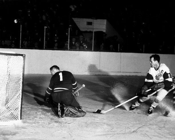 Detroit Red Wings Gordie Howe Glossy Photo Scoring Print Hockey Poster