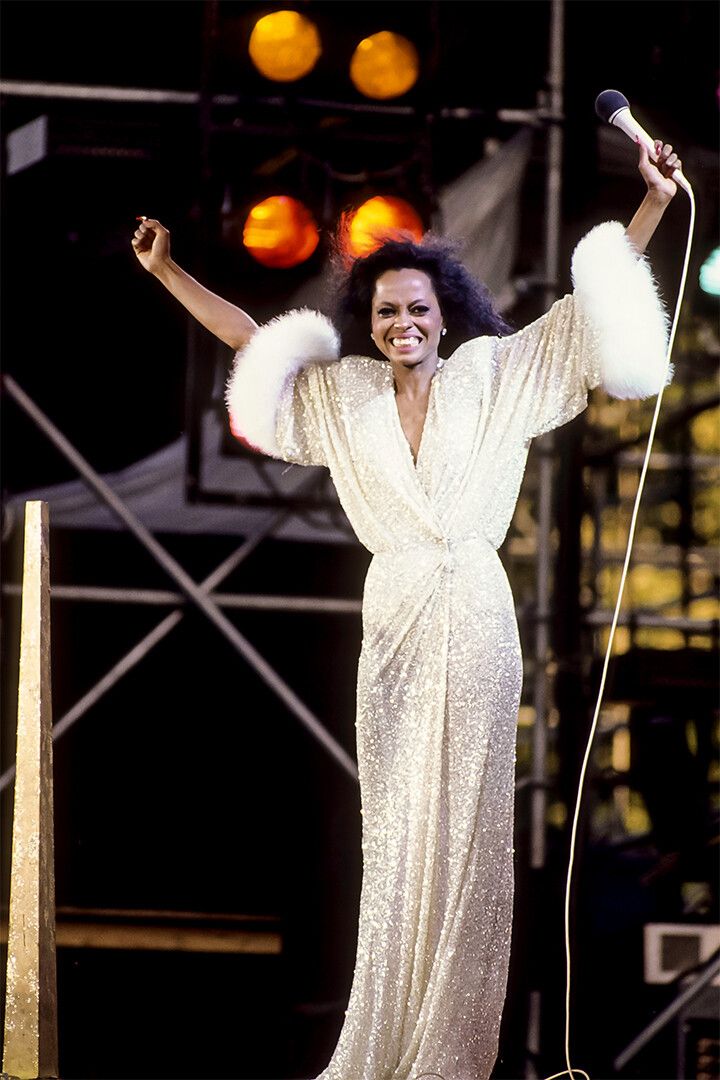 Diana Ross Singing On Stage Singer Artist Jigsaw Puzzle