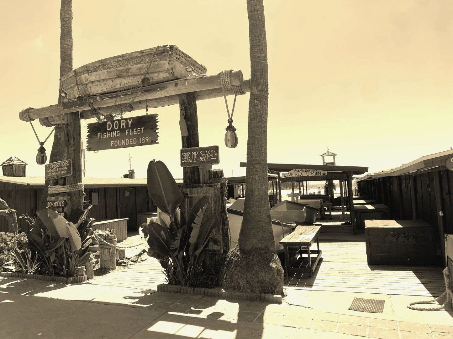 Dory'S Fishing Fleet & Market Newport Beach Pier Retro Picture Magnet