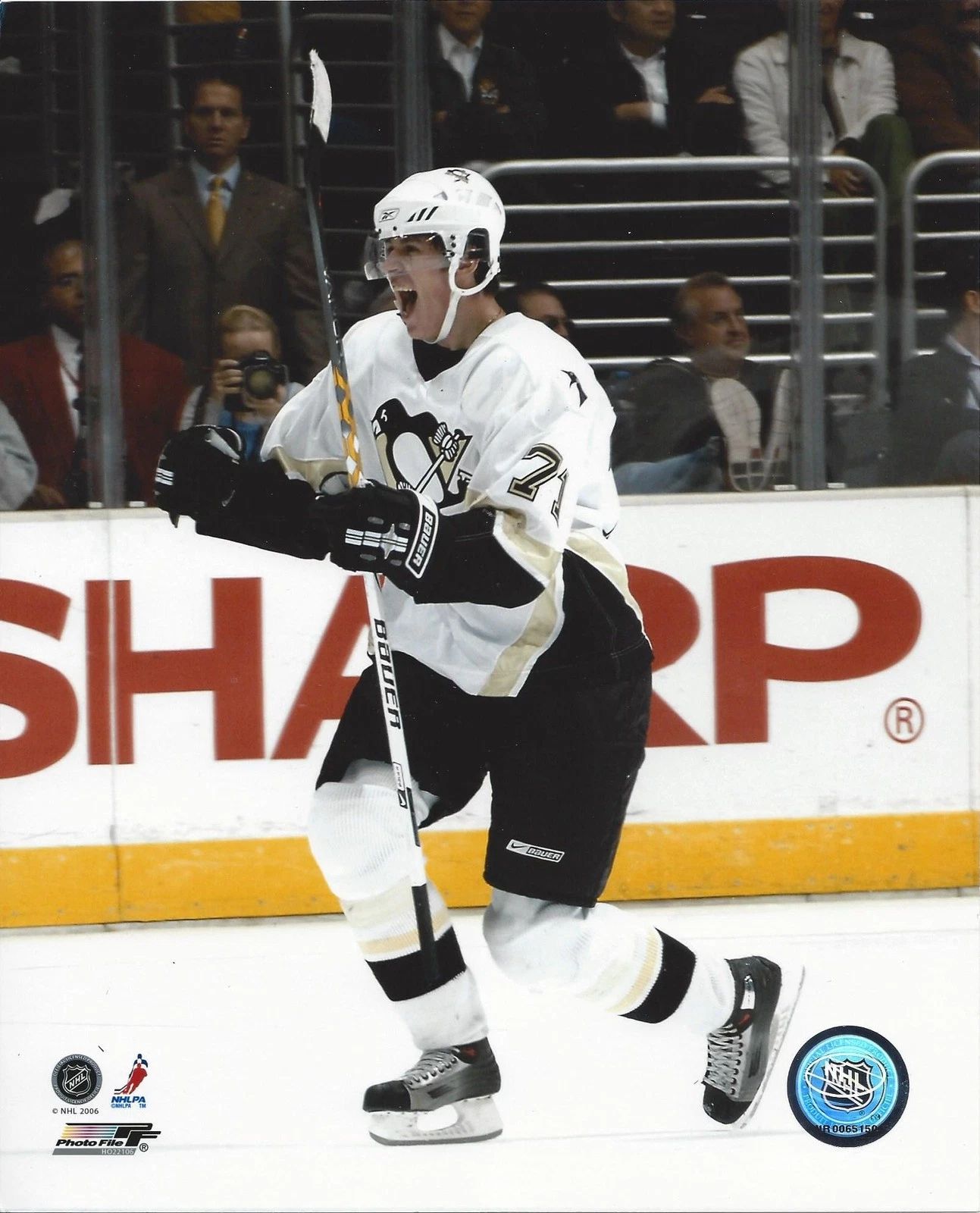 Evgeni Malkin Keychain Pittsburgh Penguins Hockey Nhl Picture Celebrating Colo
