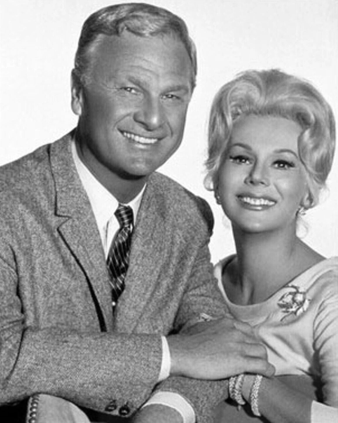 Eddie Albert & Eva Gabor Classic Tv Show Green Acre Magnet Picture Magnet