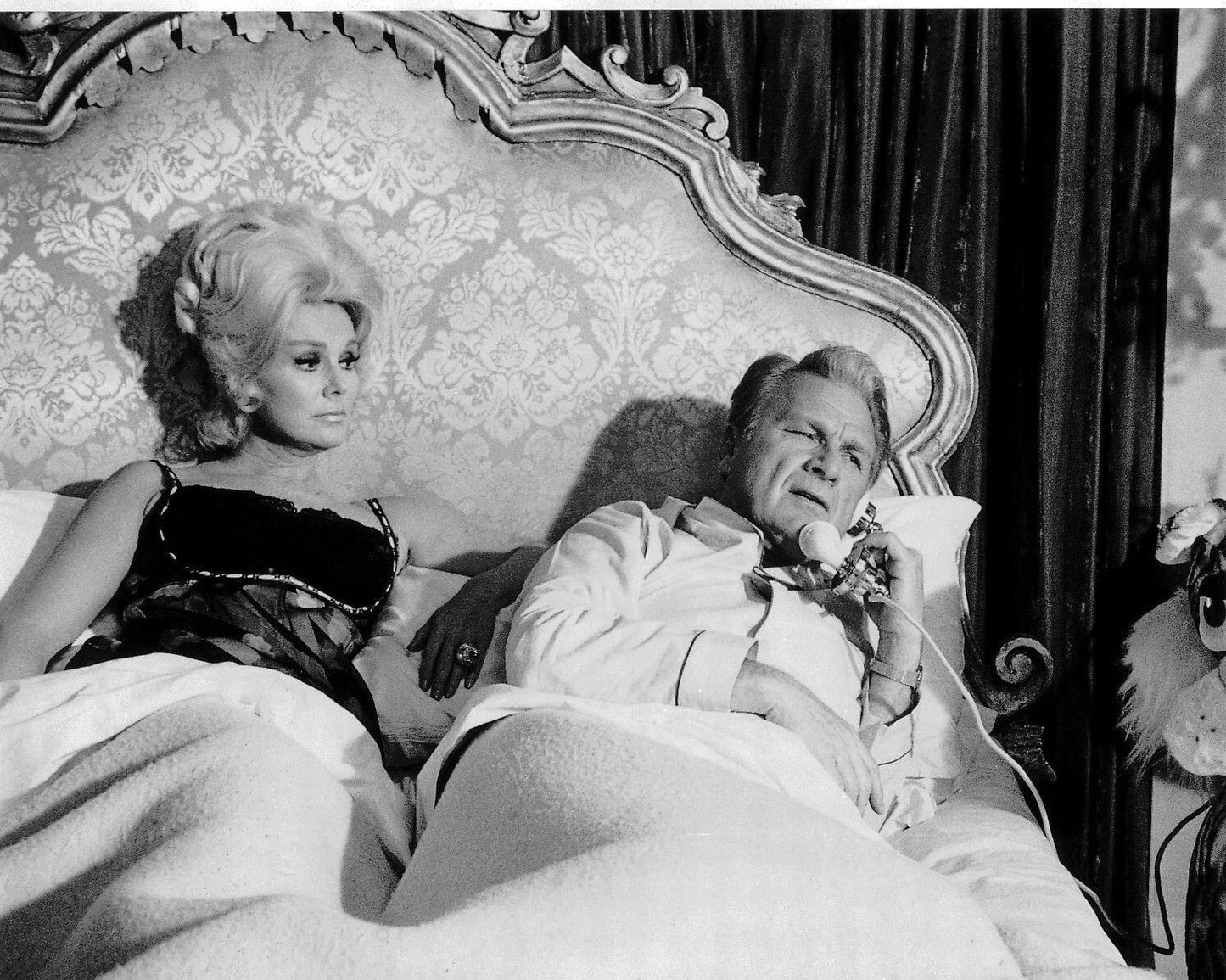 Eddie Albert & Eva Gabor In Classic Tv Show Green Acre Picture Photo Print