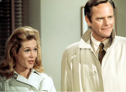 Elizabeth Montgomery & Dick Sargent On Bewitched Picture Magnet Print