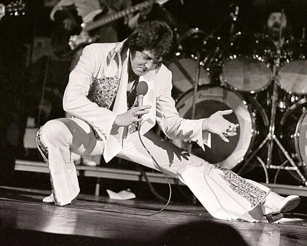 Elvis Presley King Of Rock Rare Concert Picture Keychain Keychain Print 8 X 10
