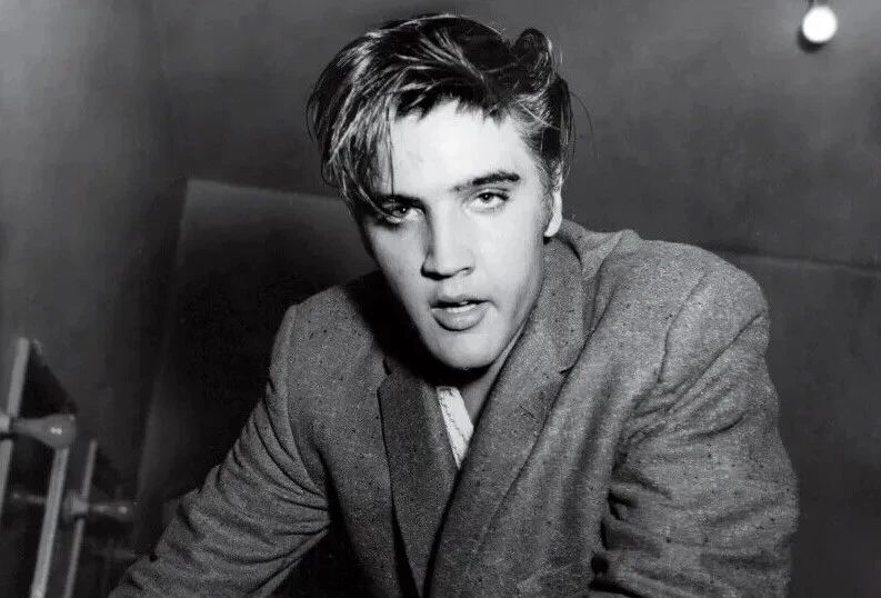 Elvis Presley At Ellis Auditorium In Memphis 1956 Picture Keychain Print 5 X 7