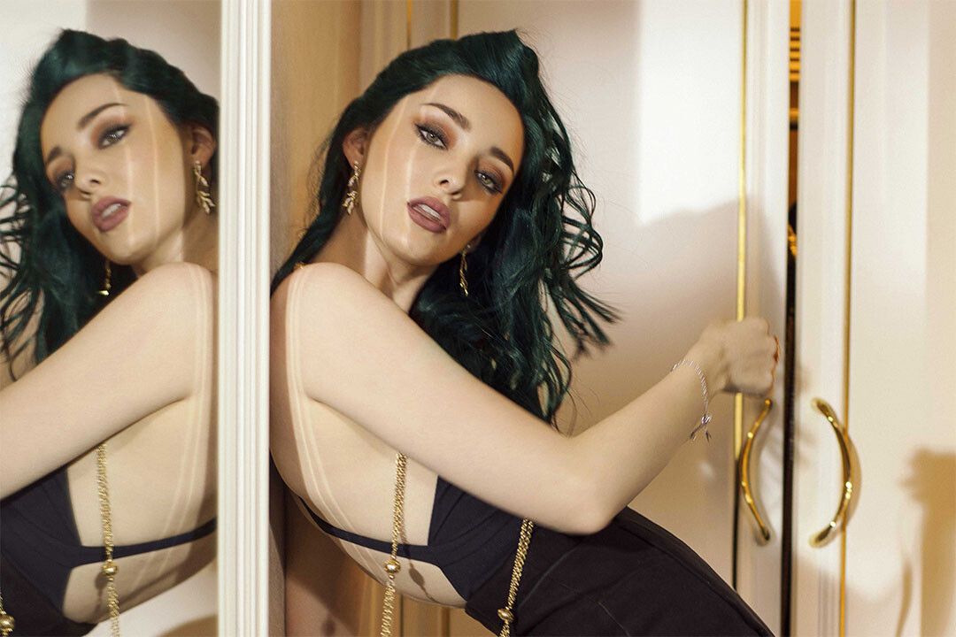 Emma Dumont American Actor Model And Dancer Jigsaw Puzzle