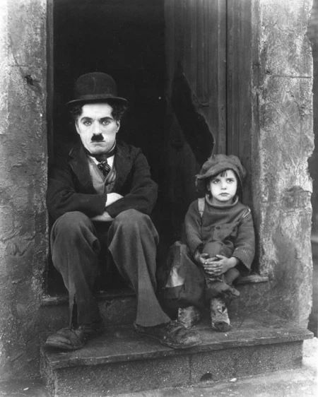 English Comic Actor Charlie Chaplin Glossy Keychain 'The Kid' Keychain