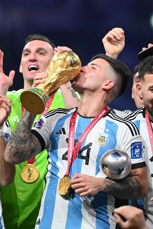 Enzo Fernandez Kissing Soccer Trophy 2022 Football Argentina Jigsaw Puzzle