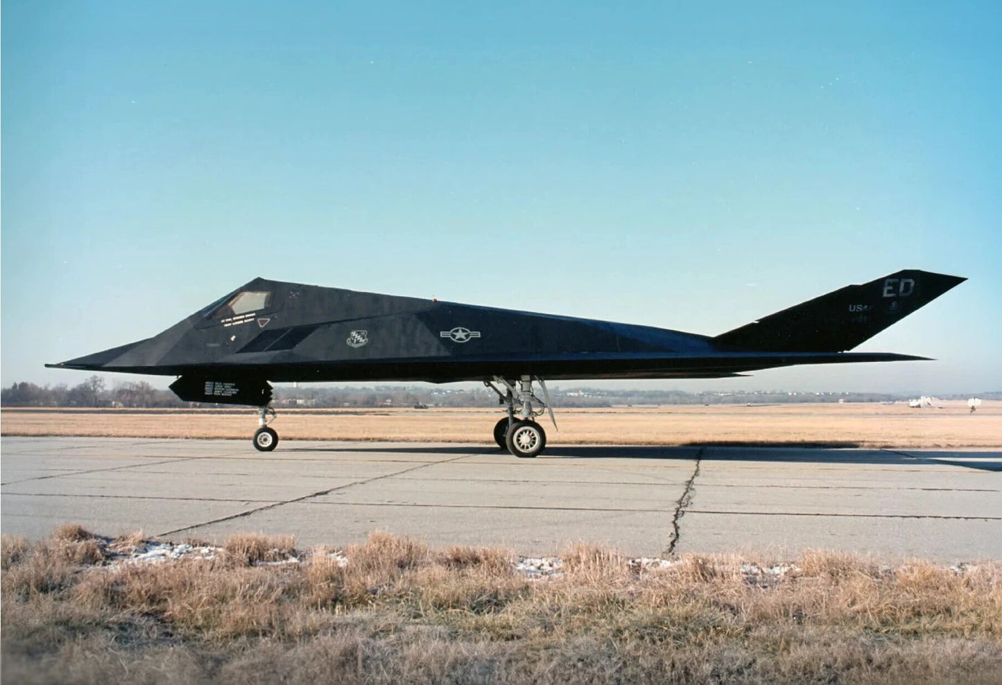 F 117 Nighthawk Stealth Military Aircraft Picture Magnet Magnet Lockheed 2