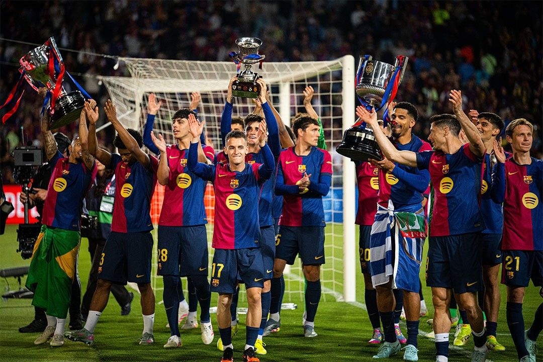 Fc Barcelona Spain League Champions Trophy Celebration Sports Jigsaw Puzzle