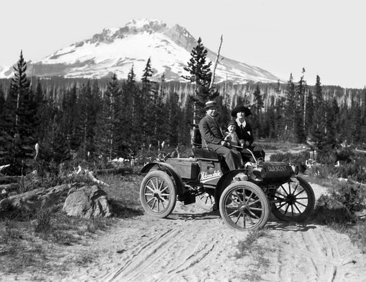 Family Vacation Sightseeing Car Oregon Old Vintage Magnet Reprint