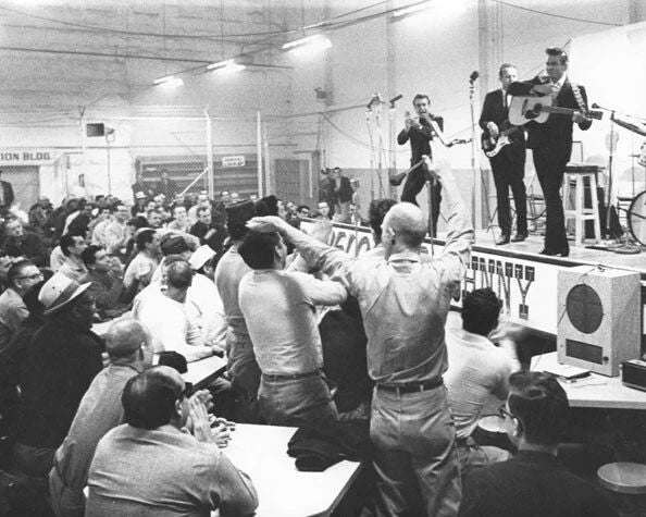 Famous Country Singer Johnny Cash Glossy Photo Folsom Prison Print Poster