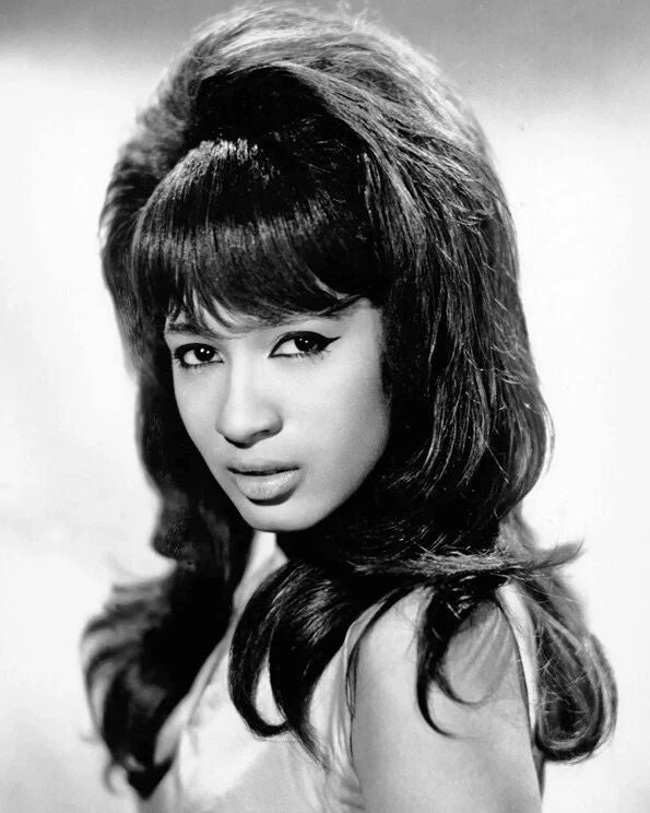 Famous Vocalist Ronnie Spector Glossy Photo The Ronettes Print