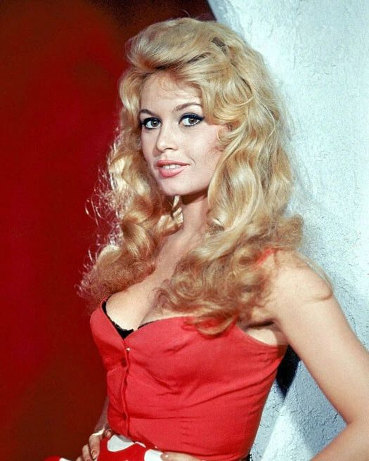 Film Actress Brigitte Bardot Glossy Keychain Famous Model Keychain 1