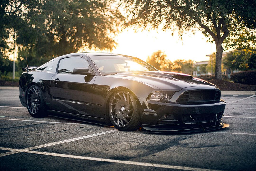 Ford Mustang Grand Turismo Black Sporty Car Wall Indoor Decor Jigsaw Puzzle
