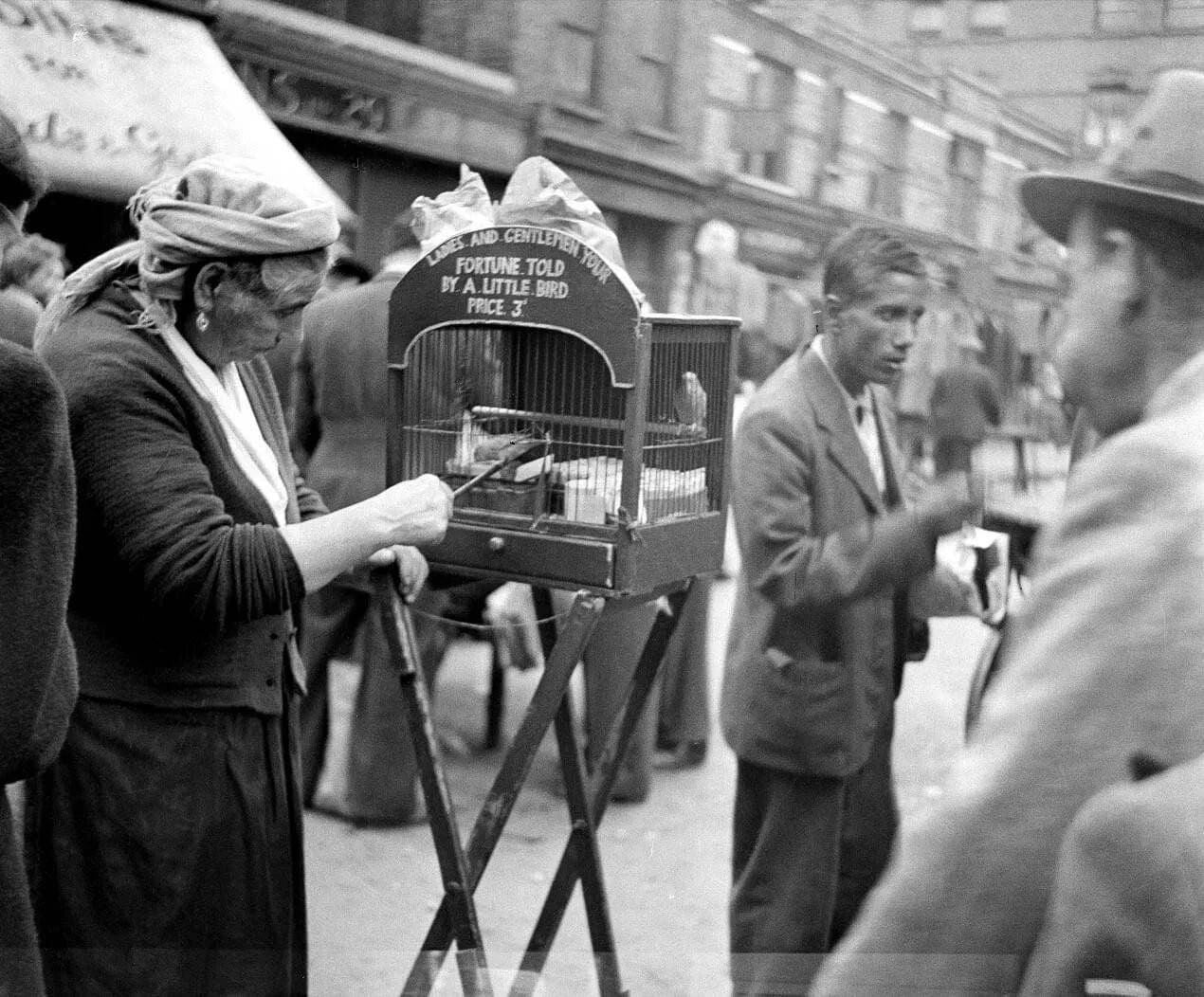 Fortune Telling Bird 1940S London Retro Vintage Historic Picture Keychain