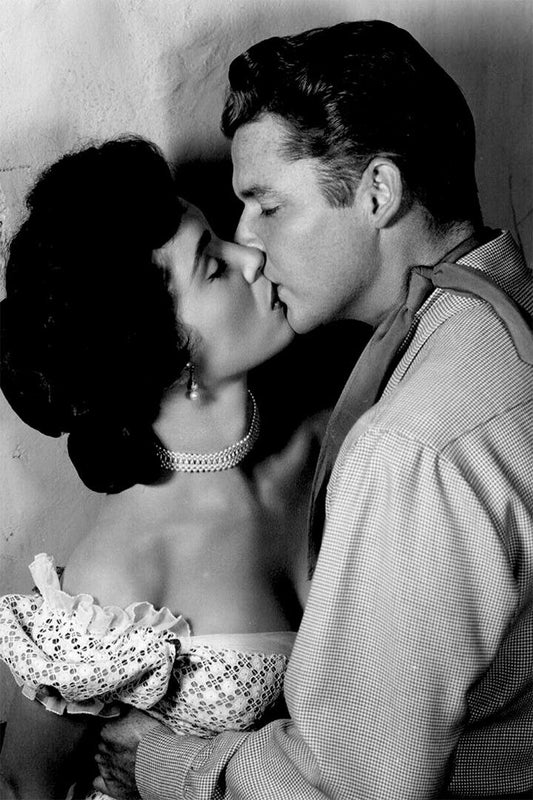 French Romantic Print Vintage Kiss Jigsaw Puzzle Jigsaw Puzzle