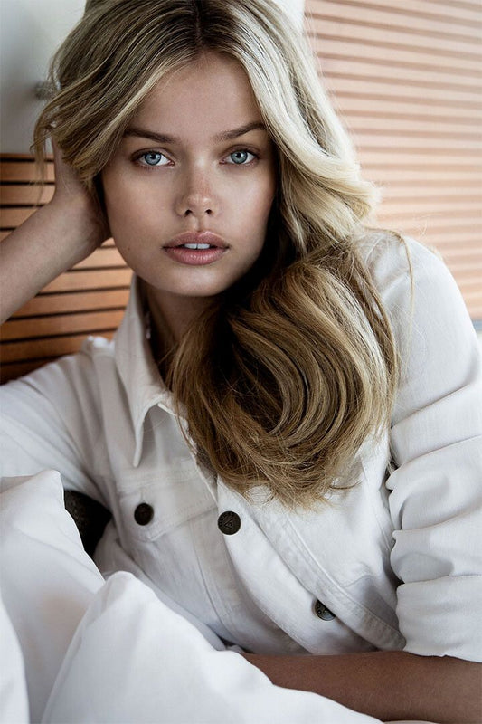 Frida Aasen Sexy Female Model Hot Painting Jigsaw Puzzle