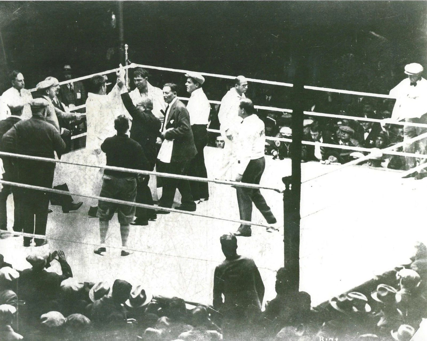 Gene Tunney Beats Jack Dempsey Keychain Boxing Picture