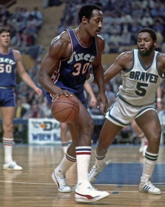 George Mcginnis Photo Philadelphia 76Ers Sixers Basketball Nba Vs Braves