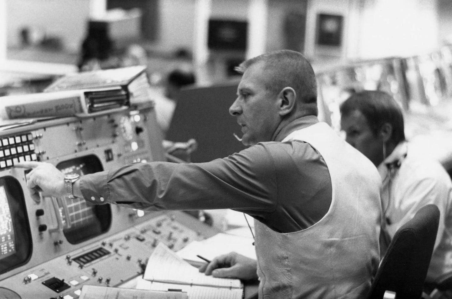 Gene Kranz Mission Control Apollo 16 Nasa Science Picture Magnet