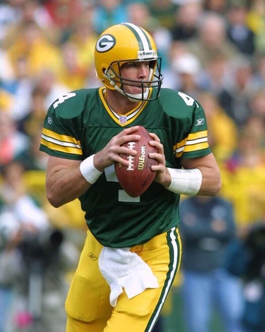 Green Bay Packers Brett Favre Glossy Keychain Football Keychain Hof 2016