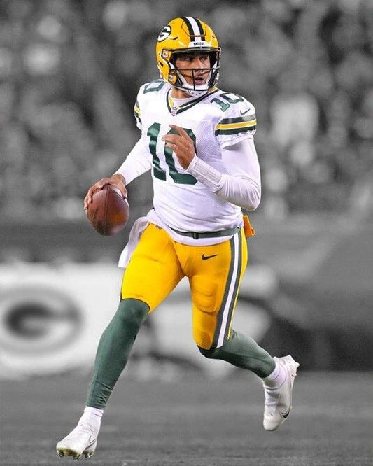 Green Bay Packers Jordan Love Glossy Photo Nfl Spotlight Print Poster 1