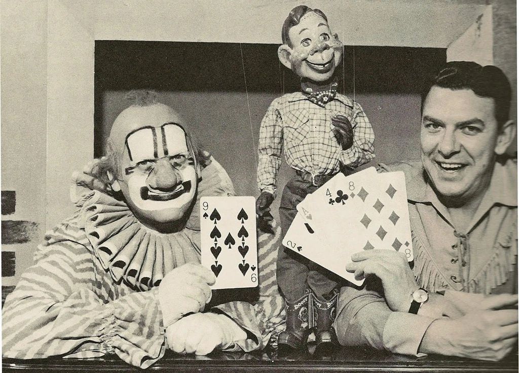 Howdy Doody Show Keychain Tv Picture Buffalo Bob Smith Clara Bell The Clown