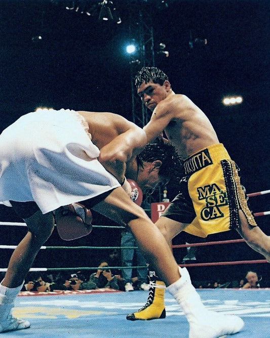 Humberto Chiquita Gonzalez Magnet Boxing Picture Ring Action