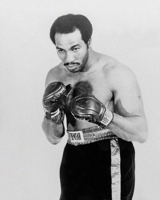 Heavyweight Boxer Earnie Shavers Glossy Keychain Fight Pose Keychain