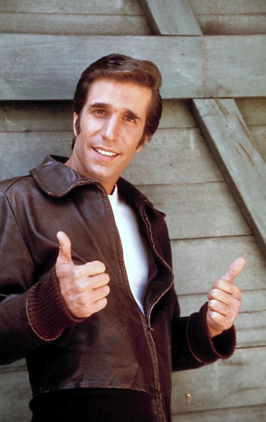 Henry Winkler The Fonz Fonzie Happy Days 11 X 17 Photo Picture Arthur Fonzarelli