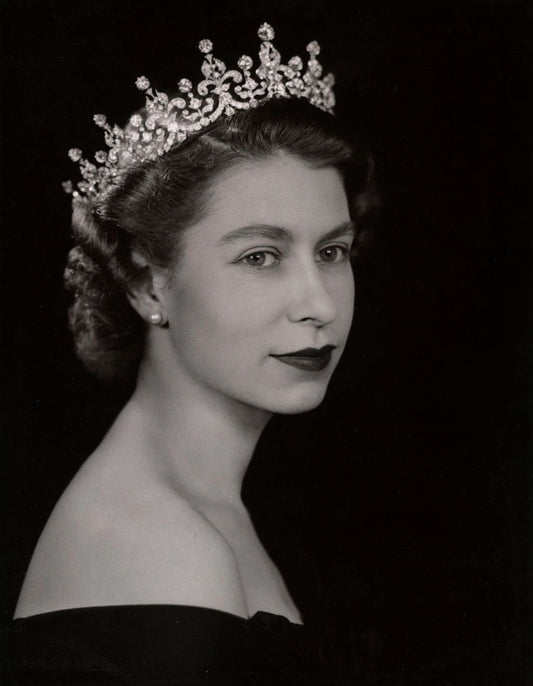 Her Royal Majesty Queen Elizabeth Ii Portrait Picture Magnet Print