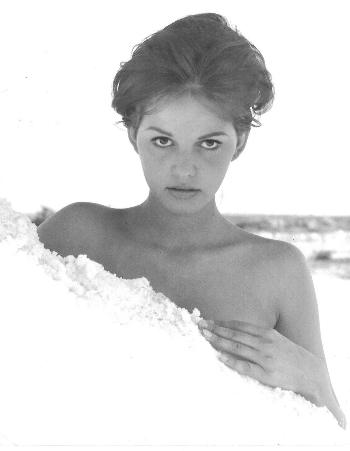 Hollywood Actress Claudia Cardinale Pin Up Picture Photo Print