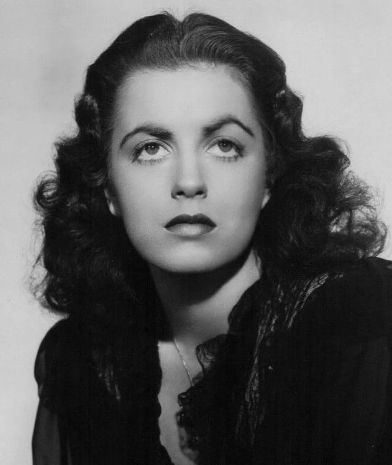Hollywood Actress Faith Domergue Retro Picture Photo