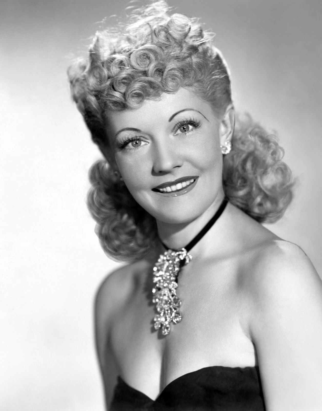 Hollywood Actress June Knight Classic Retro Portrait Picture Magnet