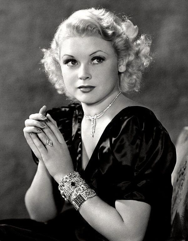 Hollywood Actress Showgirl Toby Wing Vintage Picture Keychain Keychain