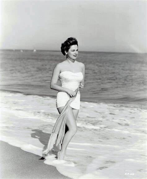 Hollywood Golden Age Actress Ruth Roman Retro Beach Picture Magnet