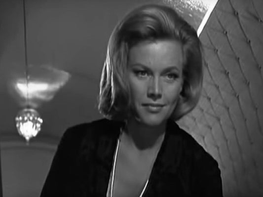 Honor Blackman As Pussy Galore Goldfinger 007 Retro Picture Magnet
