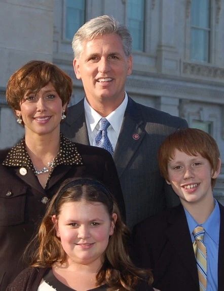 House Representative Kevin Mccarthy & Family Picture Poster Photo 6X8