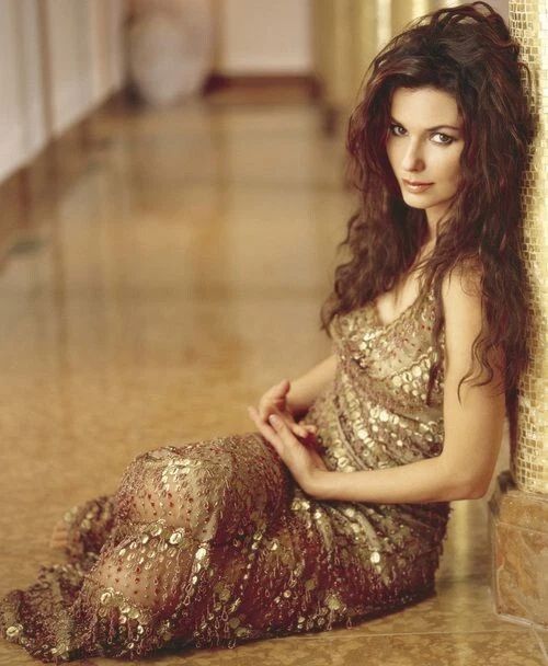 Iconic Country Singer Shania Twain Picture Pin Up Poster Photo Print 8.5X 11