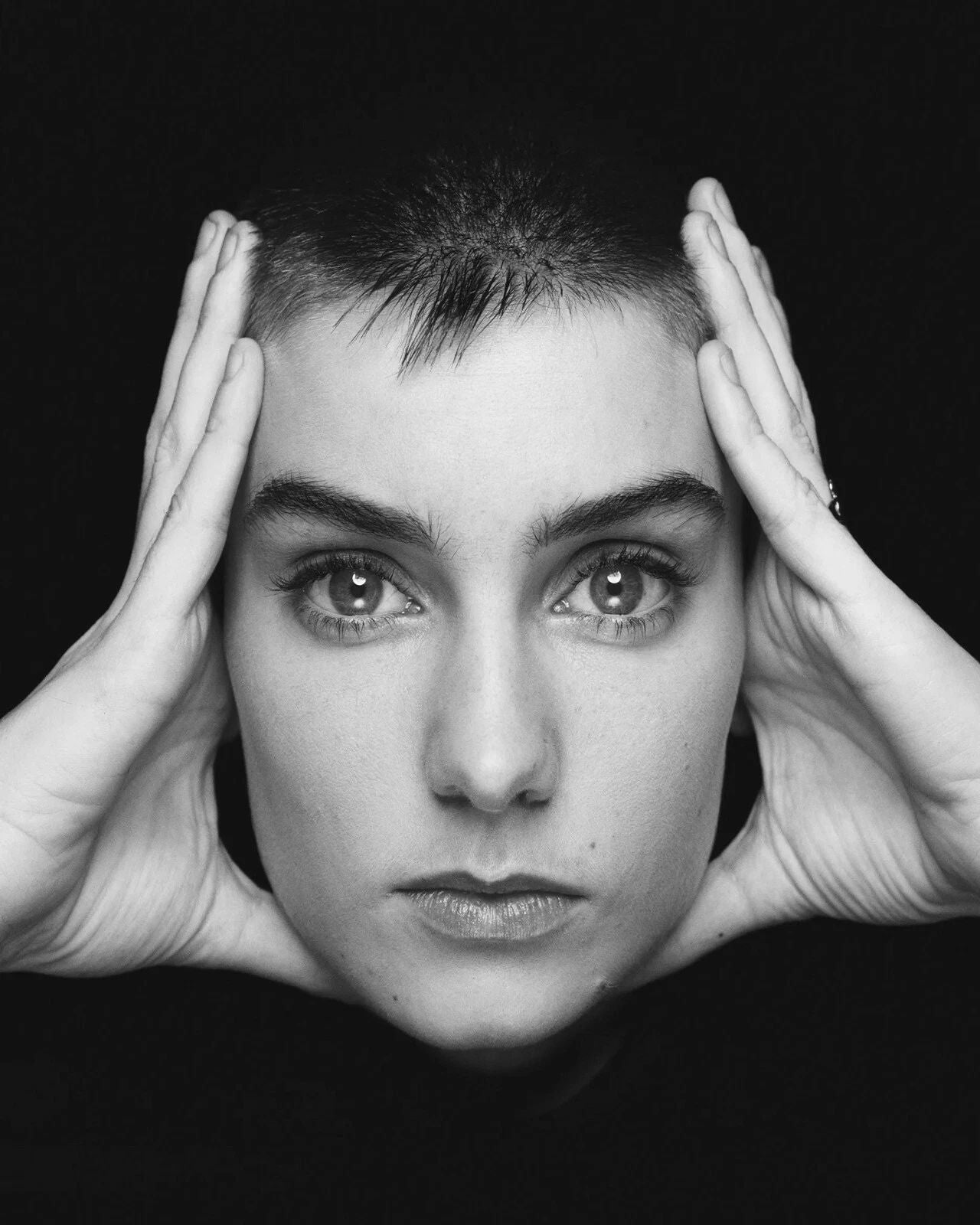 Iconic Irish Singer Sinead O'Connor Retro Keychain Picture Keychain