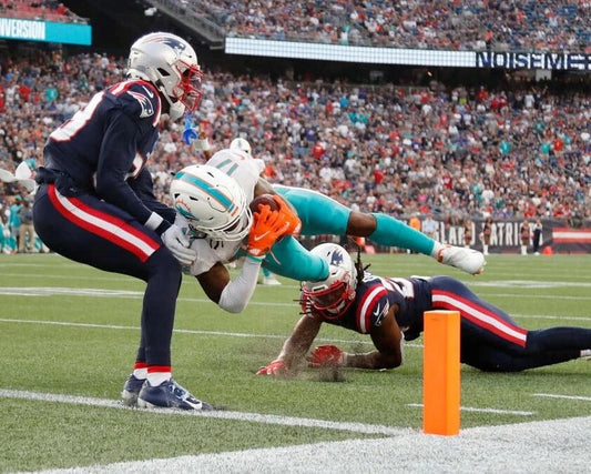 Jaylen Waddle Photo Miami Dolphins Picture Nfl Football Vs Patriots