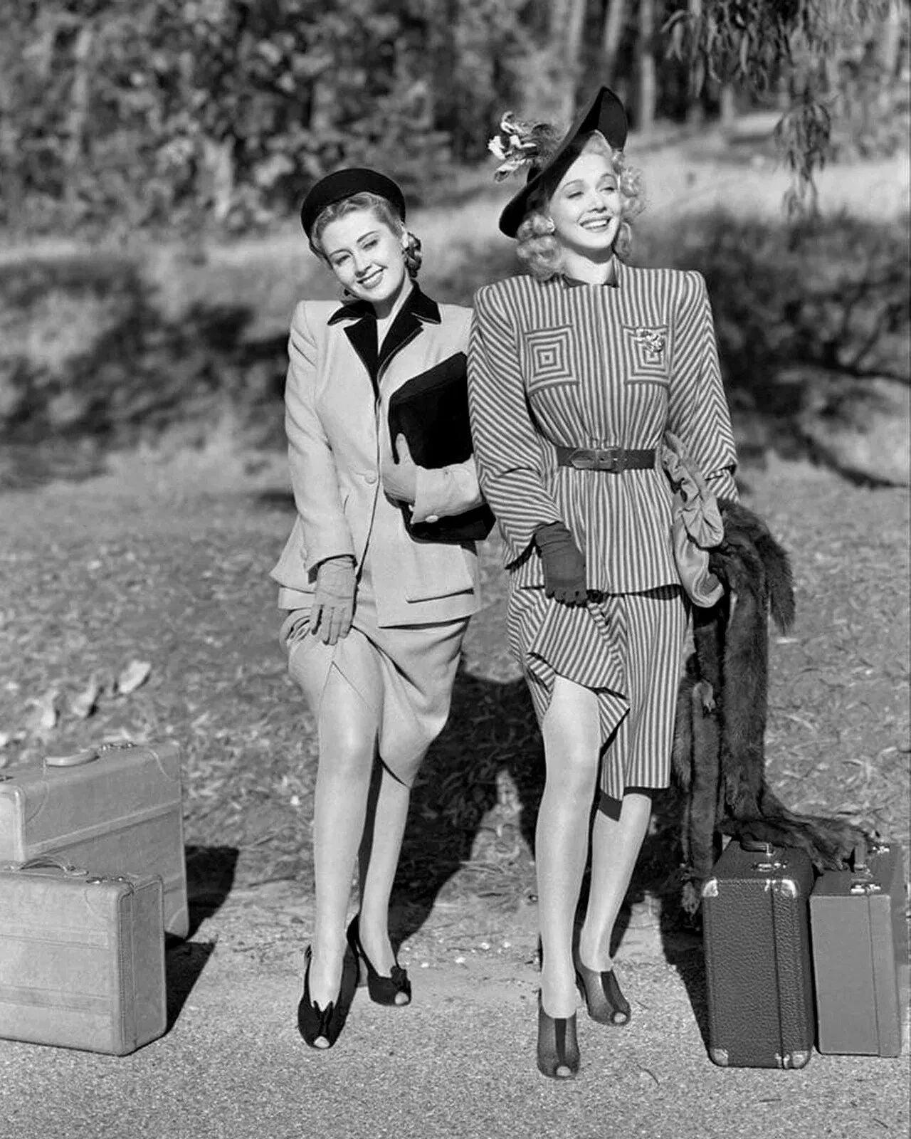 Joan Blondell & Carole Landis In 1941 Movie Topper Returns Picture Photo
