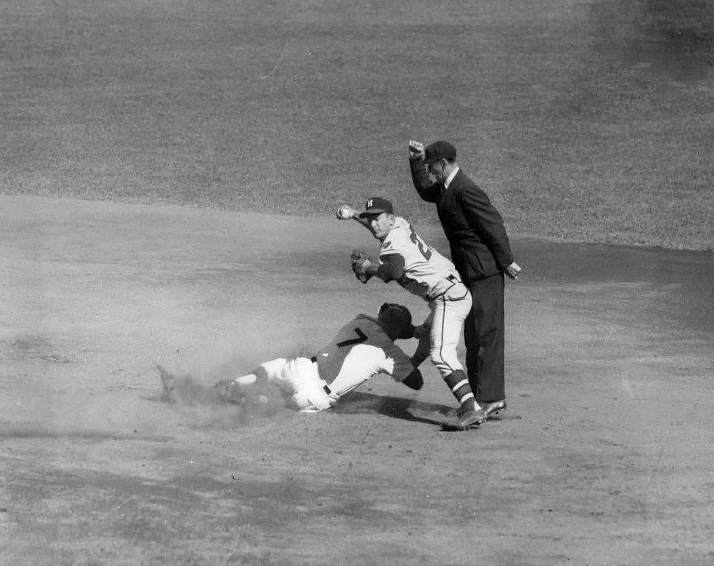 Johnny Logan Photo Milwaukee Braves Baseball Picture Mlb