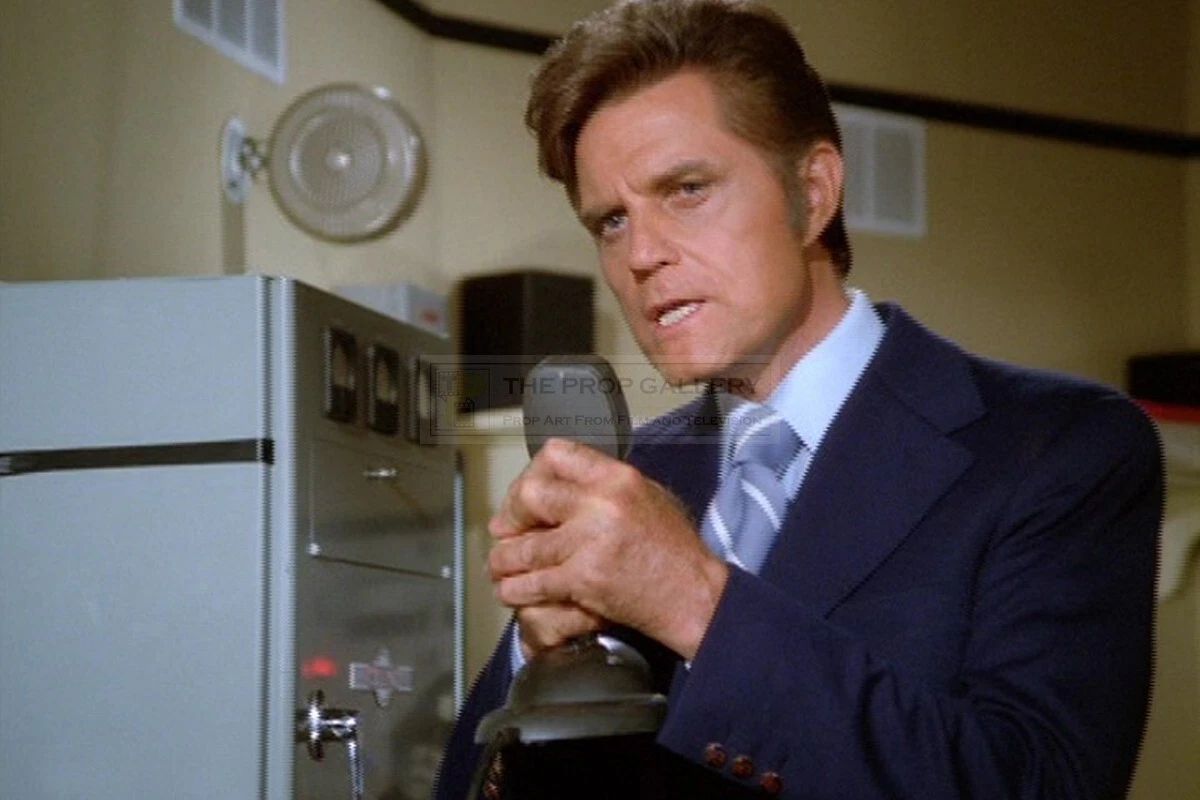 Jack Lord As Steve Mcgarrett In Tv Show Hawaii Five O Picture Photo Print
