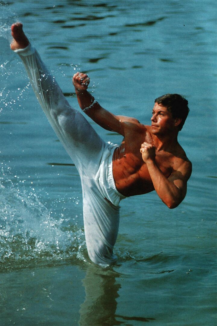 Jean Claude Van Damme Doing The Splits Decor Wall Art Jigsaw Puzzle