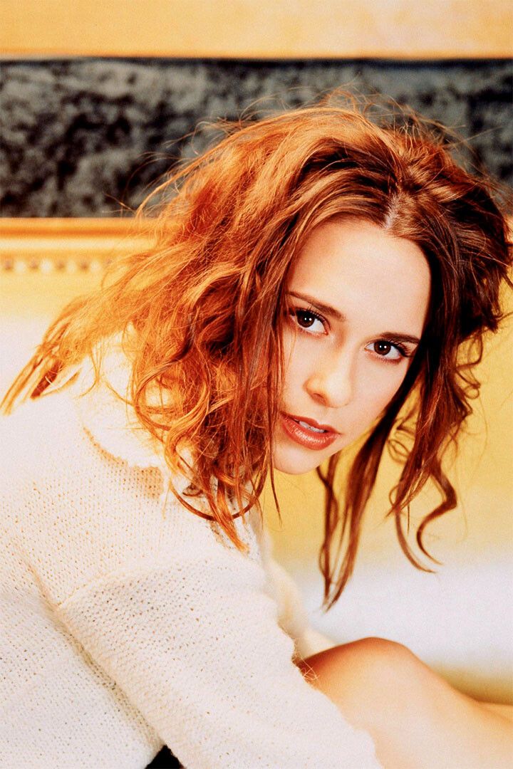 Jennifer Love Hewitt Artist And Beautiful Singer Wall Home Decor Jigsaw Puzzle