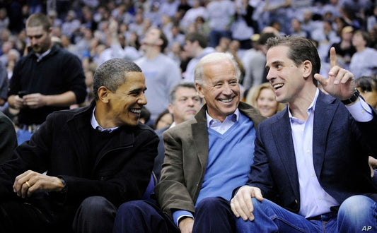 Joe Hunter Biden Obama At Basketball Game Picture Keychain Keychain